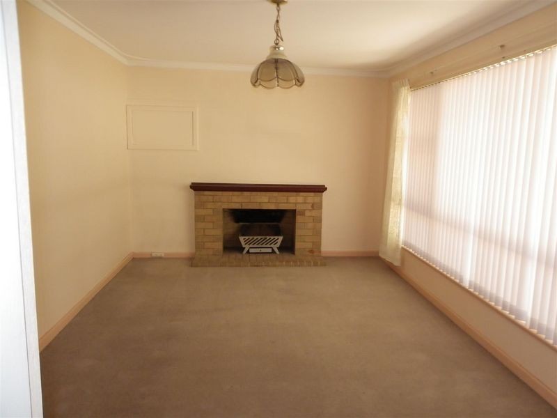 28 Leach Avenue, Riverton WA 6148