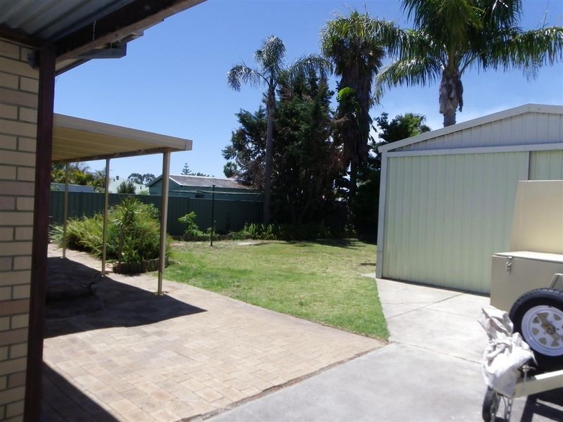 28 Leach Avenue, Riverton WA 6148