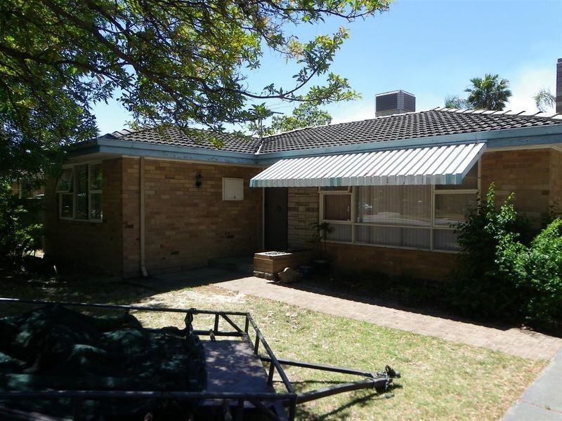 28 Leach Avenue, Riverton WA 6148