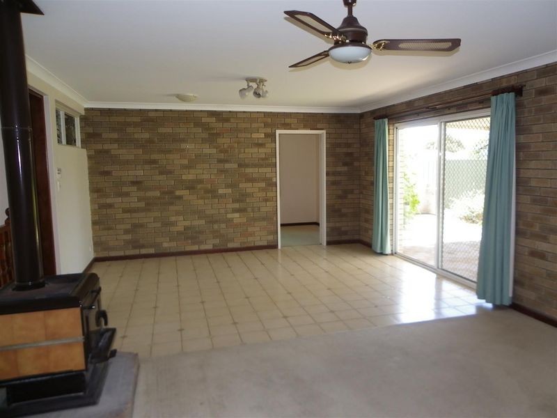 28 Leach Avenue, Riverton WA 6148