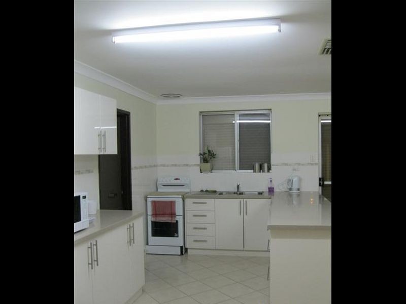 11 Matthew Way, Thornlie WA 6108