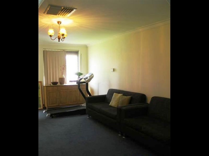 11 Matthew Way, Thornlie WA 6108