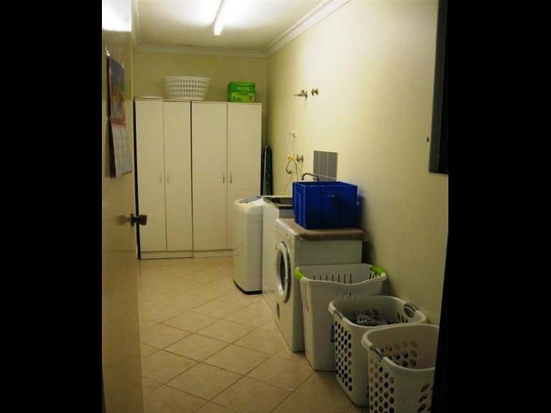 11 Matthew Way, Thornlie WA 6108