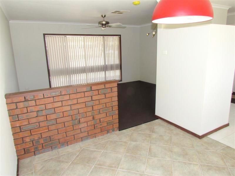 20 Yew Place, Parkwood WA 6147