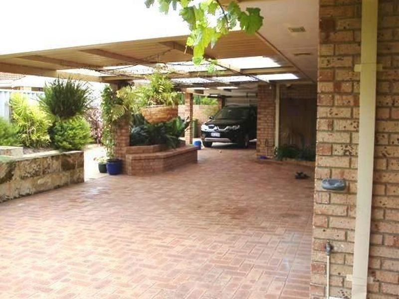 16 Gwalia Place, Bibra Lake WA 6163