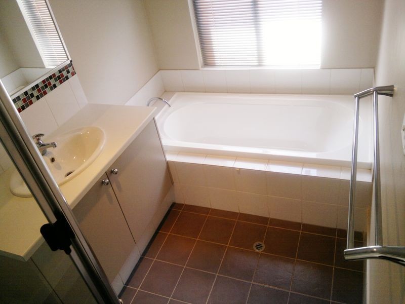 3/27 Wiltshire Ave, Thornlie WA 6108