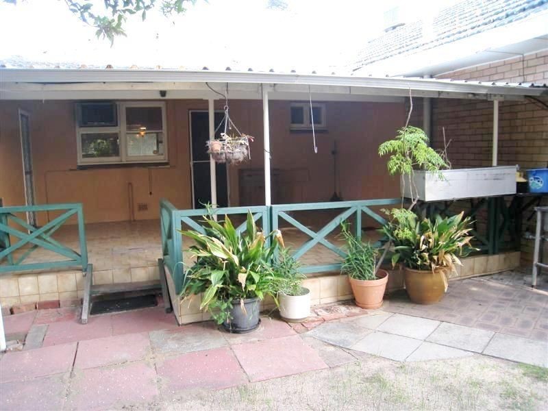 36 Mclean Street, Melville WA 6156