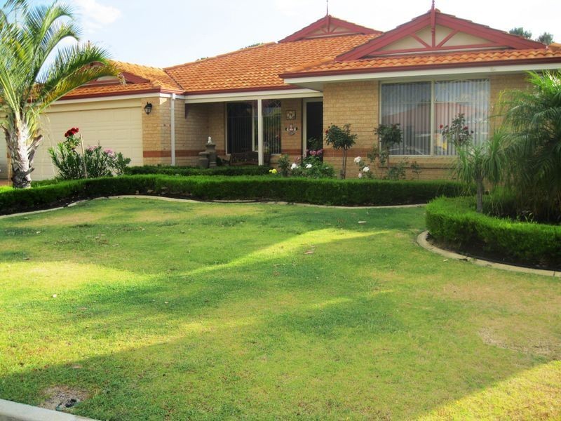 79 Bennett Drive, Canning Vale WA 6155