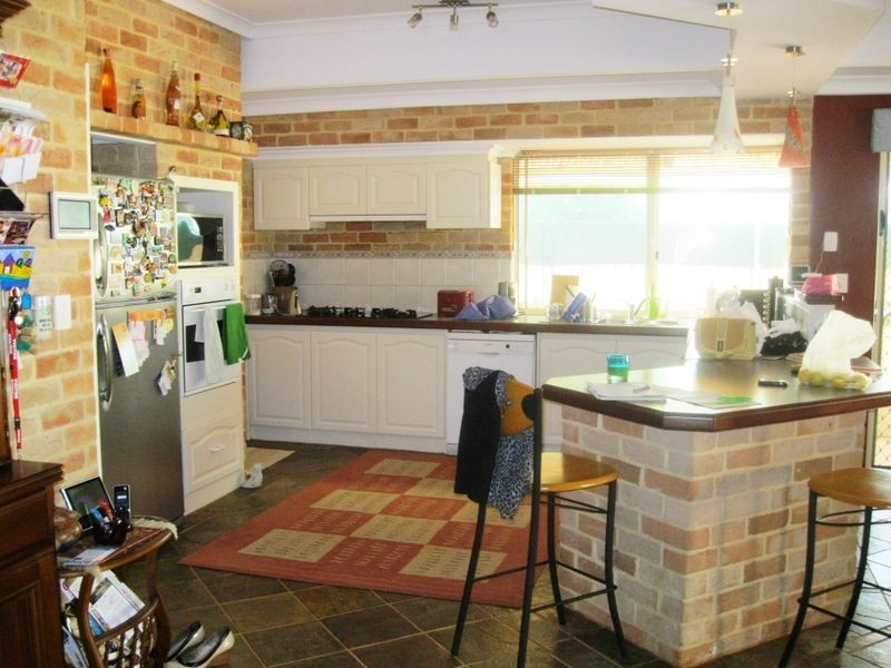79 Bennett Drive, Canning Vale WA 6155