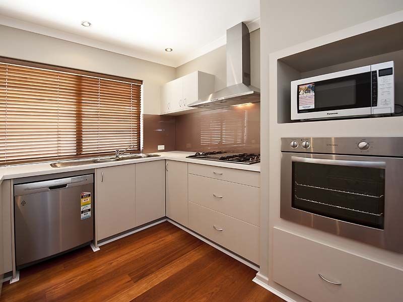 130 Barbican Street East, Shelley WA 6148