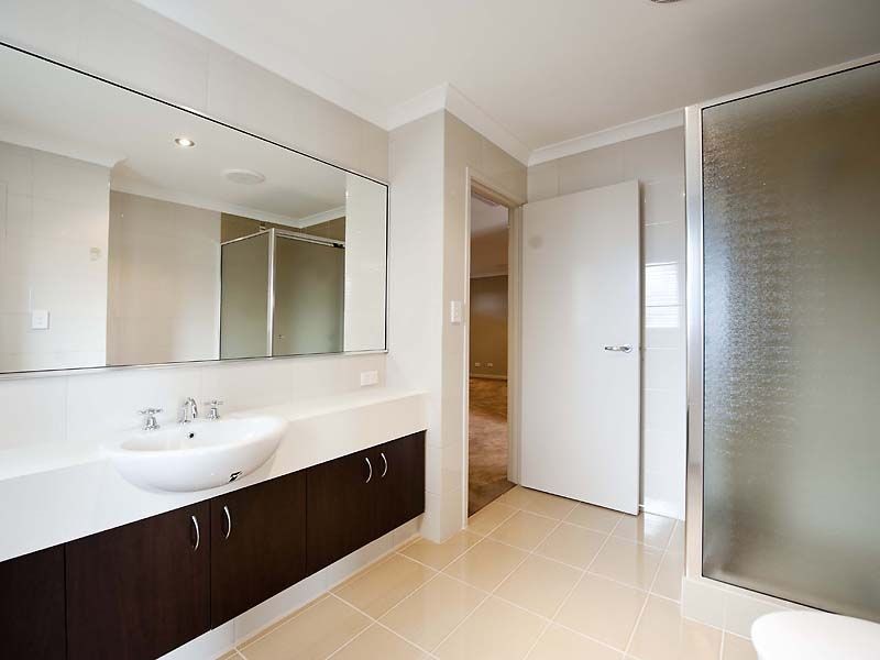 130 Barbican Street East, Shelley WA 6148