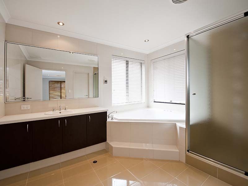 130 Barbican Street East, Shelley WA 6148