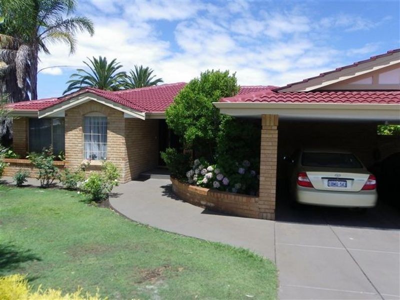 45 Matthew Avenue, Leeming WA 6149