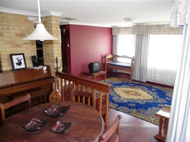 45 Matthew Avenue, Leeming WA 6149