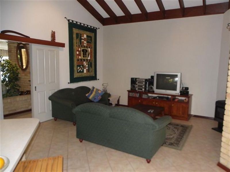 45 Matthew Avenue, Leeming WA 6149