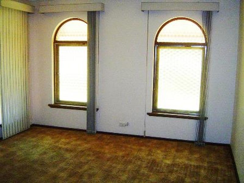 6B Kalangedy Drive, Riverton WA 6148