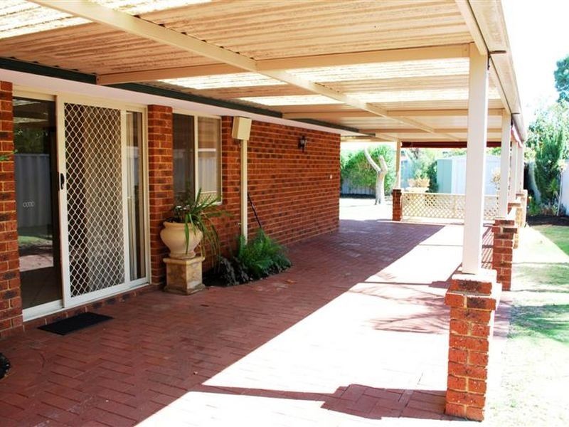8 Folland Parade, Atwell WA 6164