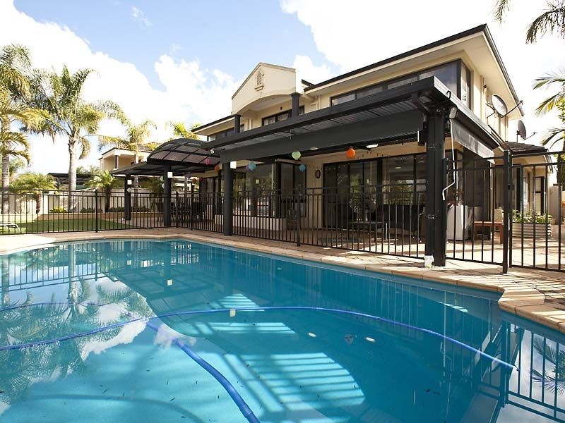 8 Bennett Drive, Canning Vale WA 6155