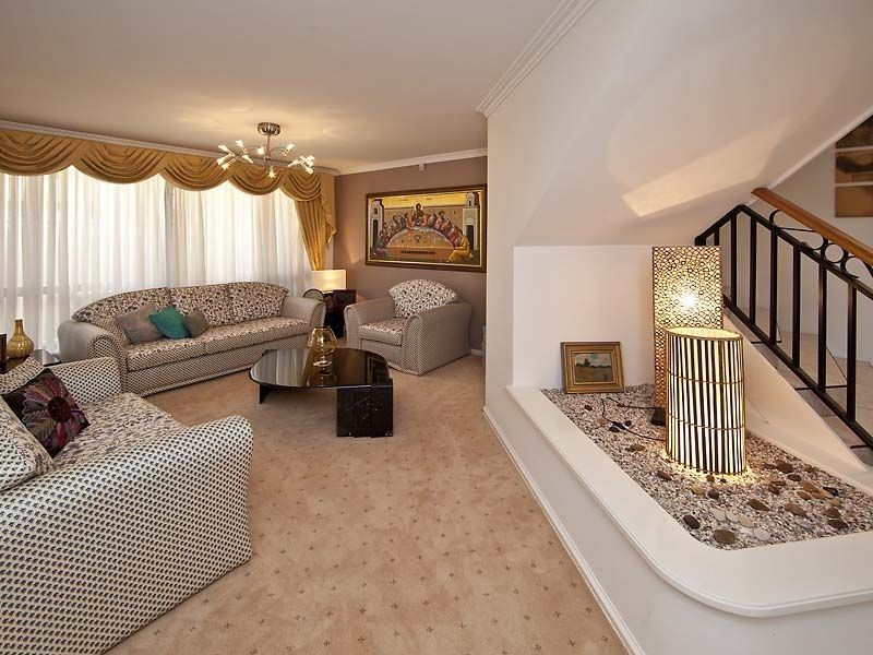 8 Bennett Drive, Canning Vale WA 6155