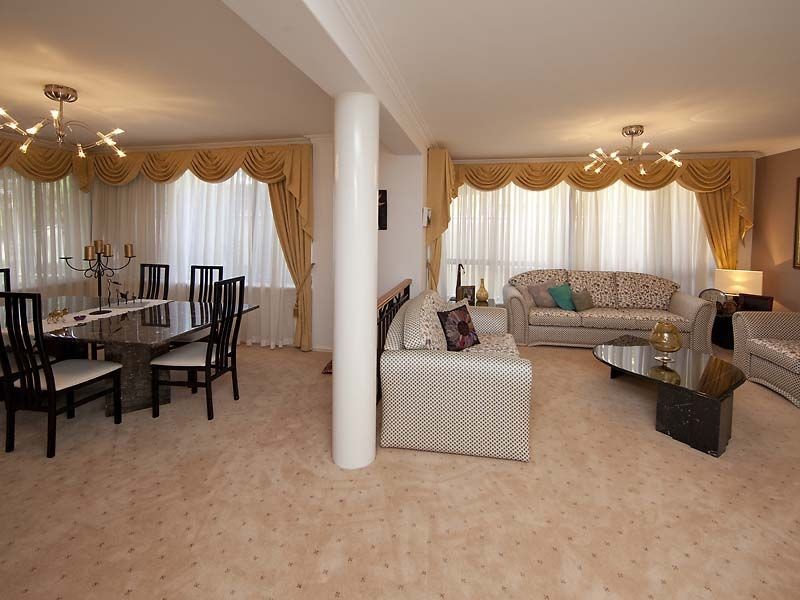 8 Bennett Drive, Canning Vale WA 6155