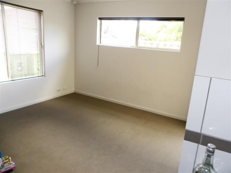1/6 Morgan Street, Cannington WA 6107