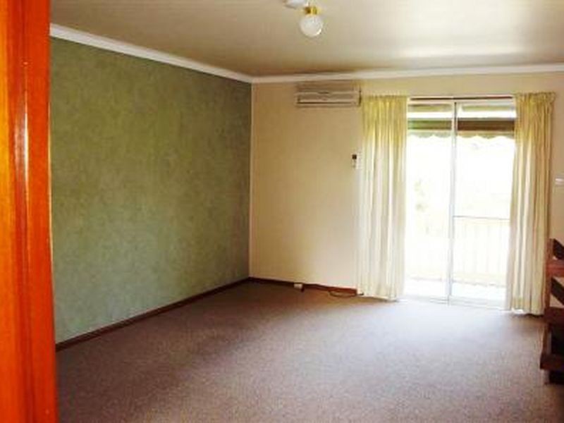 8/19 Freesia Way, Willetton WA 6155