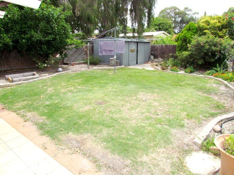 28 Meadowbrook Drive, Parkwood WA 6147