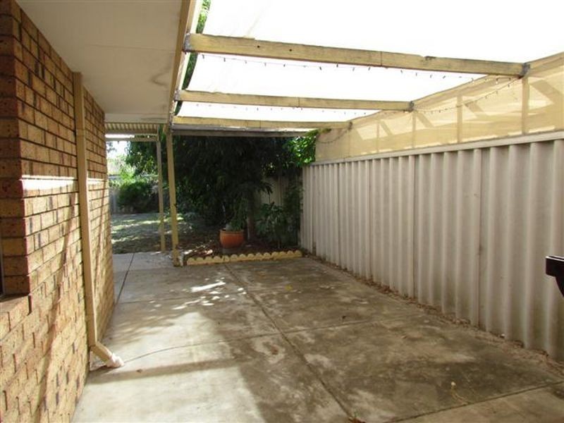 42a Woodmore Road, Langford WA 6147