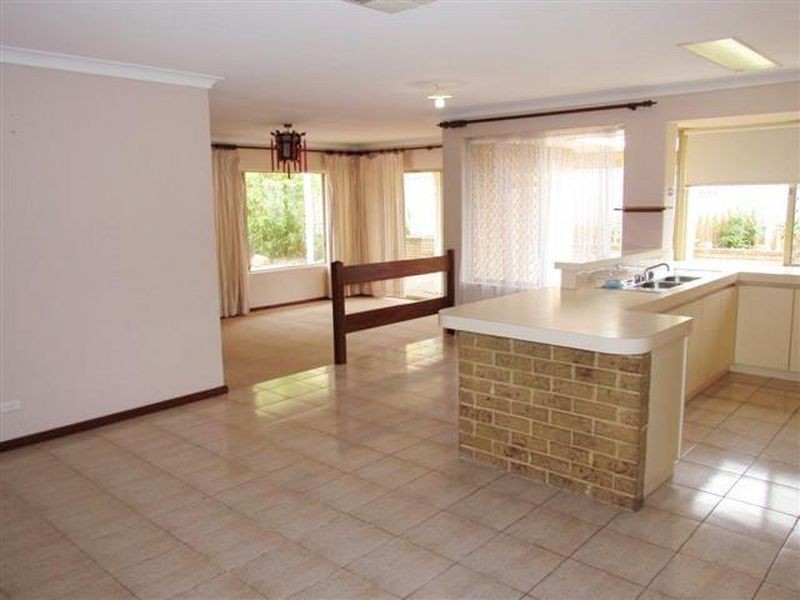 85 Keslake Way, Parkwood WA 6147