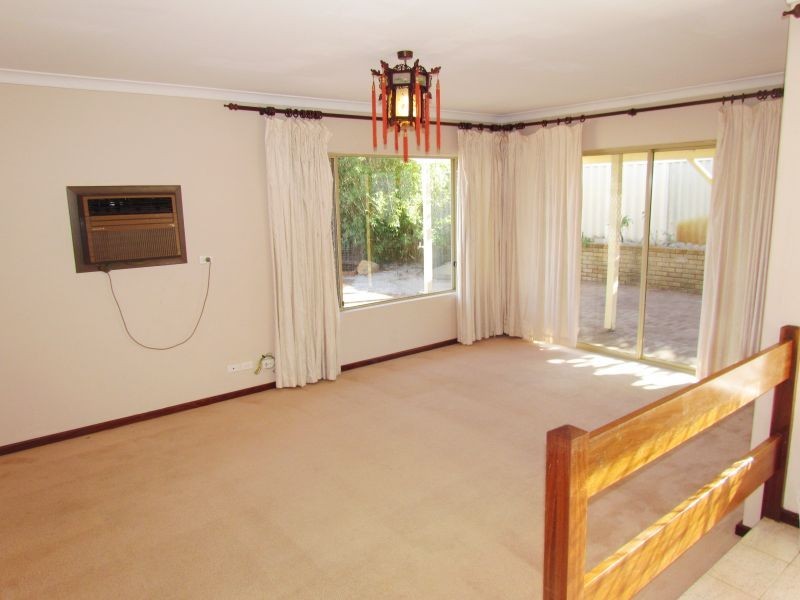 85 Keslake Way, Parkwood WA 6147