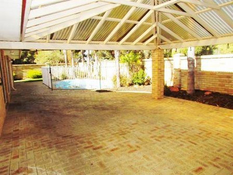 16 Tiarella Place, Canning Vale WA 6155