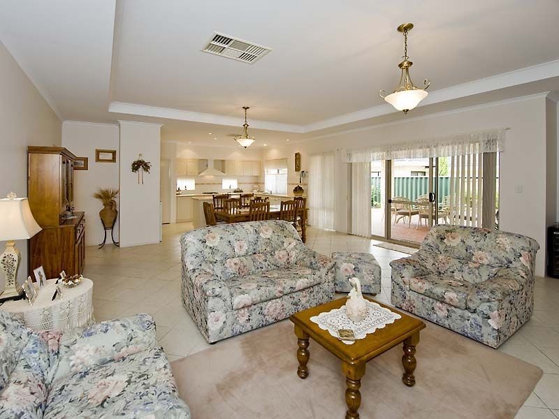 4 Cavella Court, Willetton WA 6155