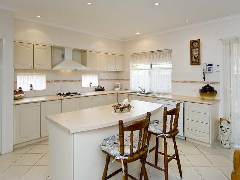 4 Cavella Court, Willetton WA 6155