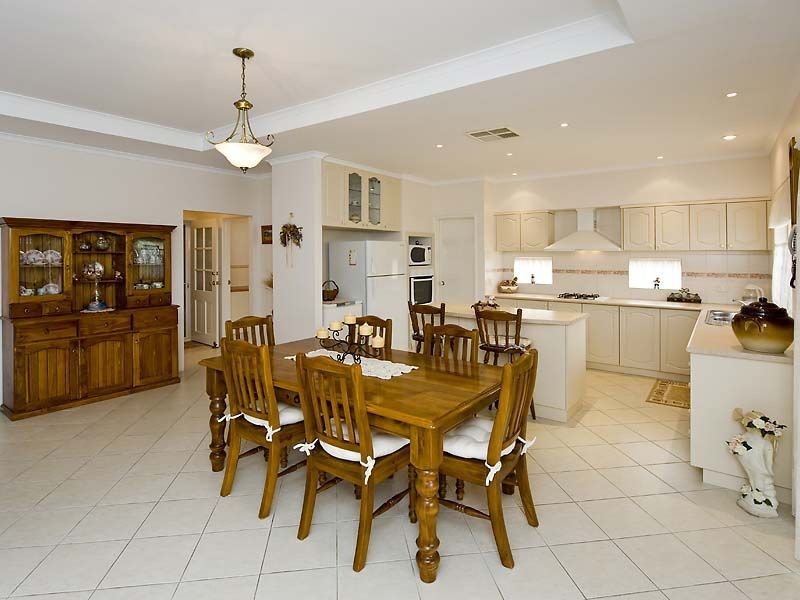 4 Cavella Court, Willetton WA 6155