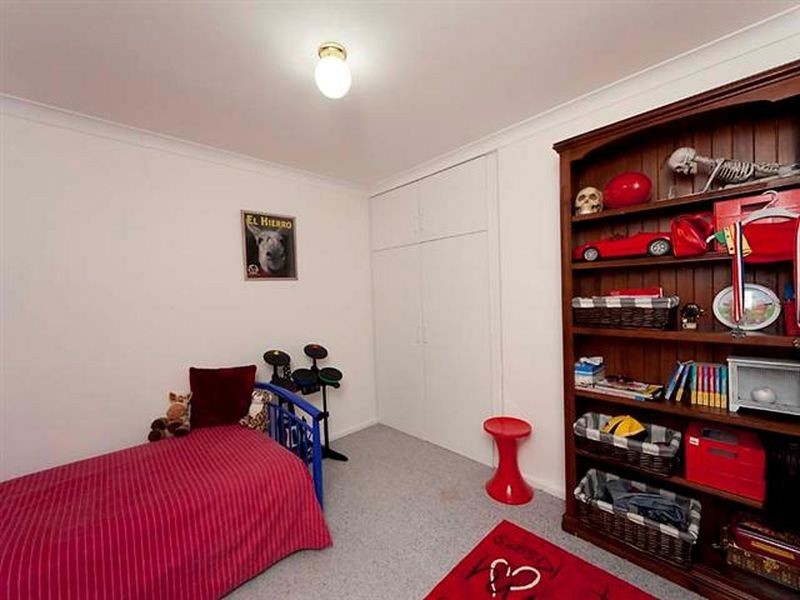 25 Matthew Avenue, Leeming WA 6149