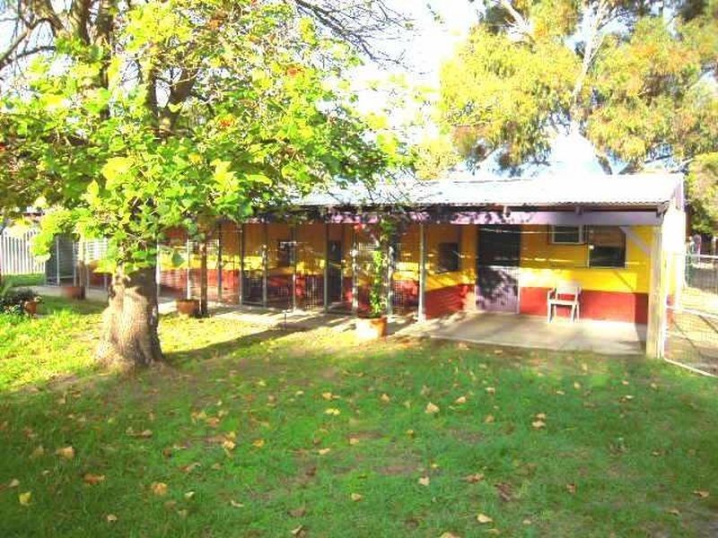 4 Fraser Road, Canning Vale WA 6155