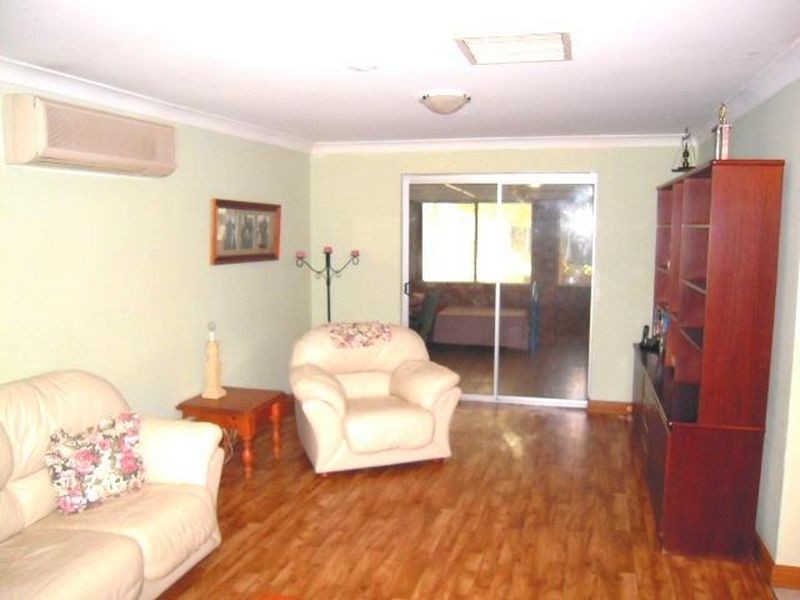 4 Fraser Road, Canning Vale WA 6155