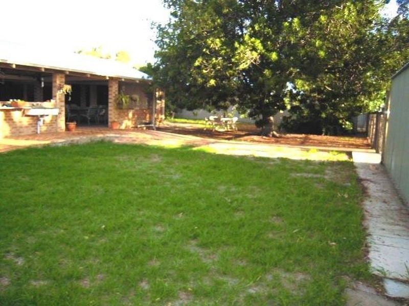 4 Fraser Road, Canning Vale WA 6155