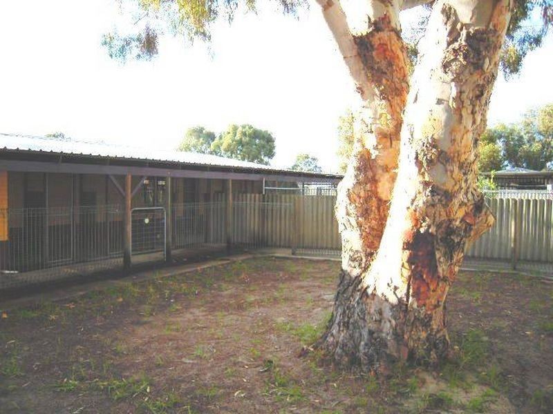 4 Fraser Road, Canning Vale WA 6155