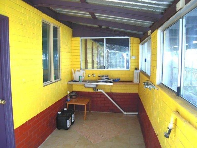 4 Fraser Road, Canning Vale WA 6155