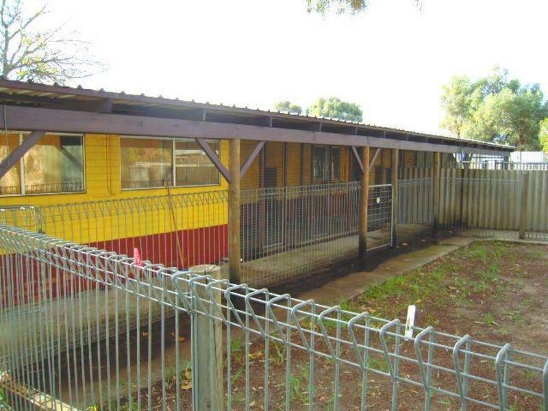 4 Fraser Road, Canning Vale WA 6155