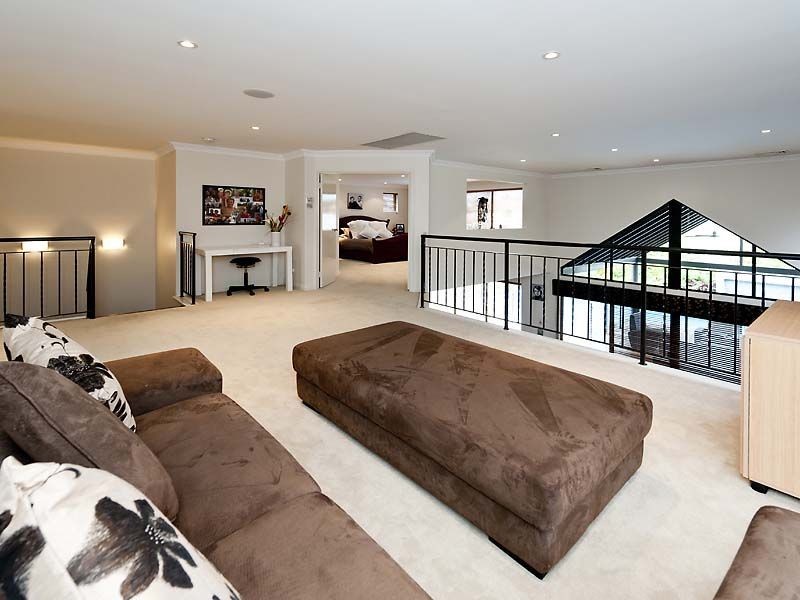 11 Pebble Bush Drive, Canning Vale WA 6155