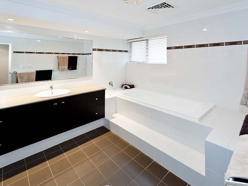 11 Pebble Bush Drive, Canning Vale WA 6155