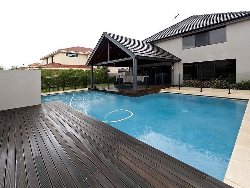 11 Pebble Bush Drive, Canning Vale WA 6155