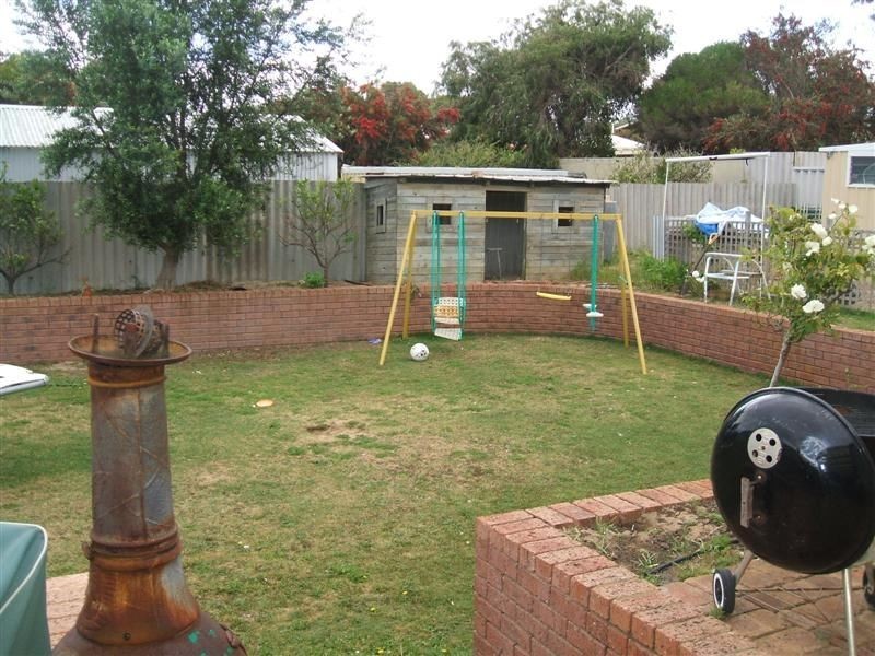 29 Crystaluna Drive, Golden Bay WA 6174