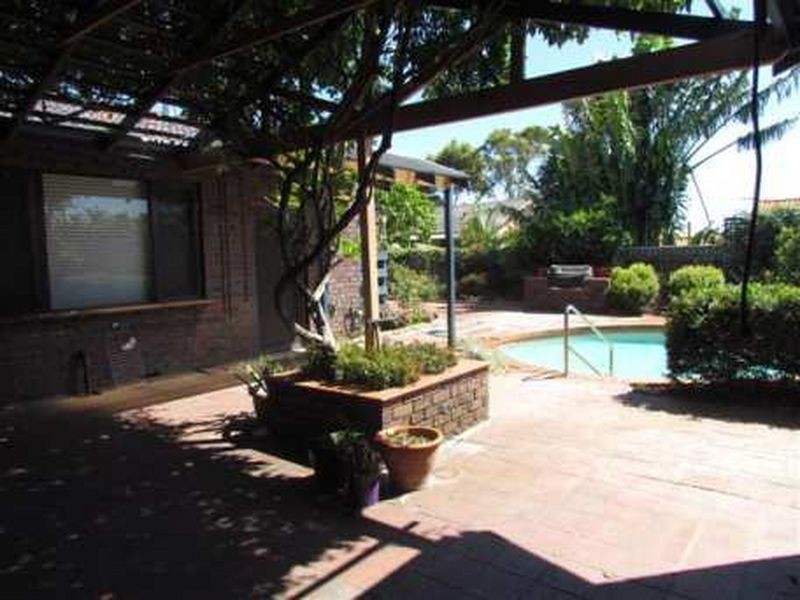 7 Riches Way, Bull Creek WA 6149