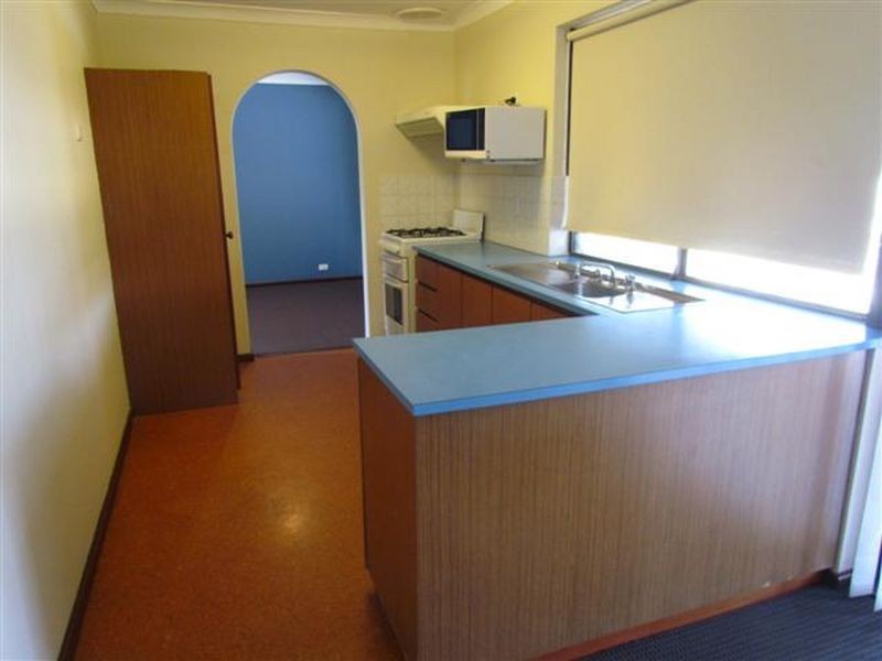 8 Azara Place, Parkwood WA 6147