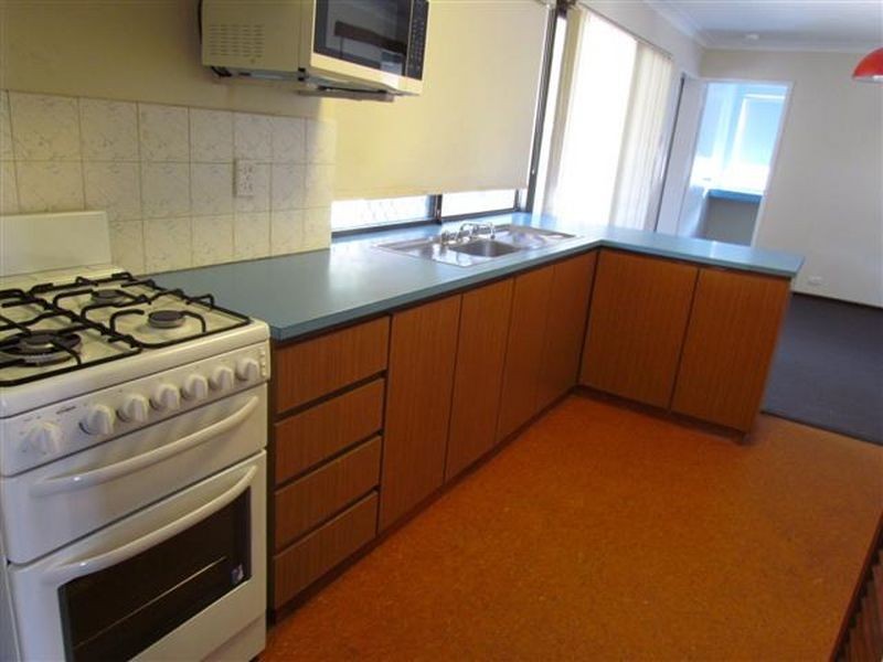 8 Azara Place, Parkwood WA 6147