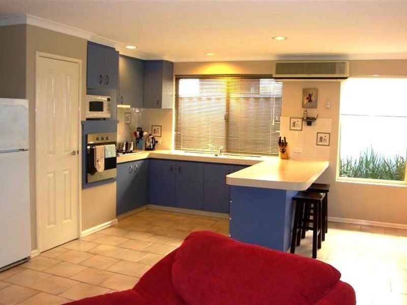 39 Tudor Avenue South, Shelley WA 6148