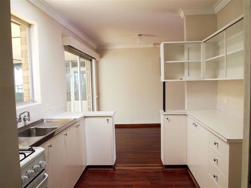 15 Manxton Way, Lynwood WA 6147